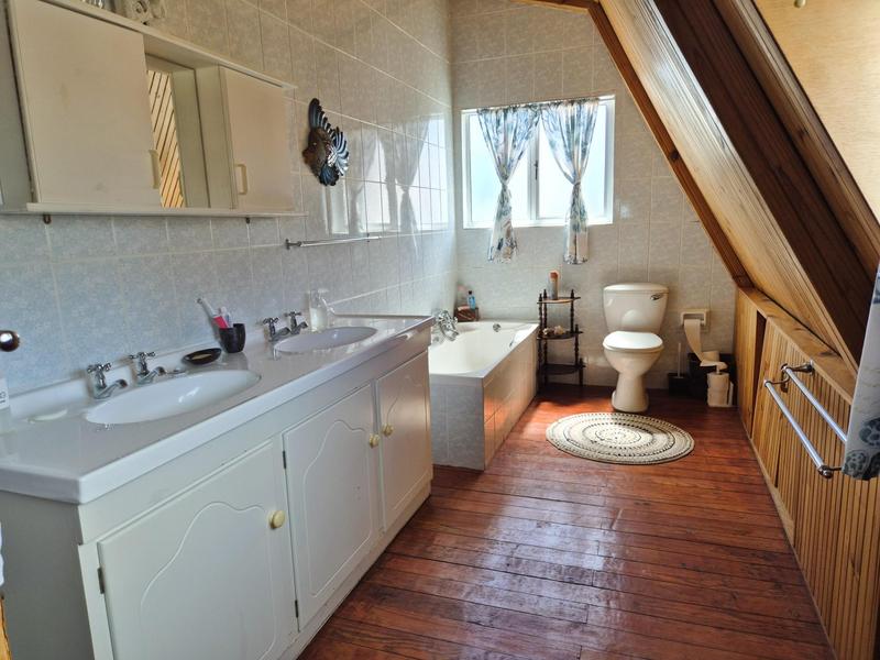 5 Bedroom Property for Sale in Franskraal Western Cape